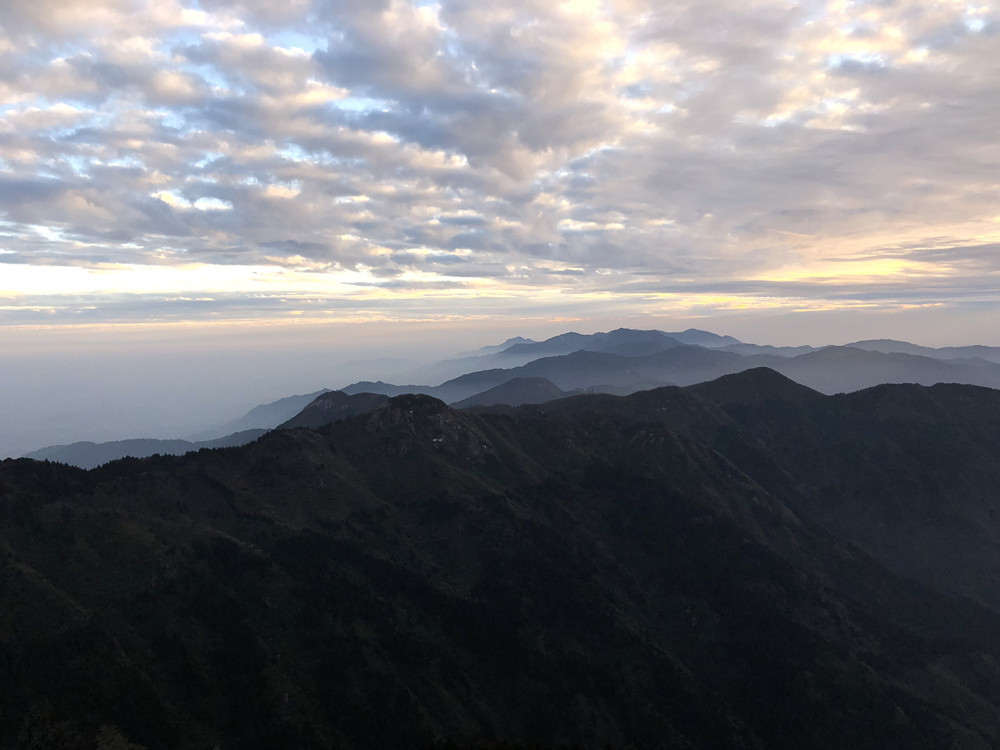 瑞泰风团队观赏南岳衡山晚霞